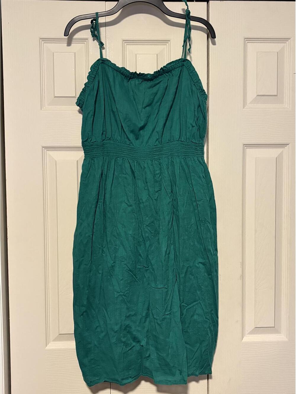 Old Navy Green Midi Dress Smocked Waist Tie Strap Sundress Cottagecore Coastal
